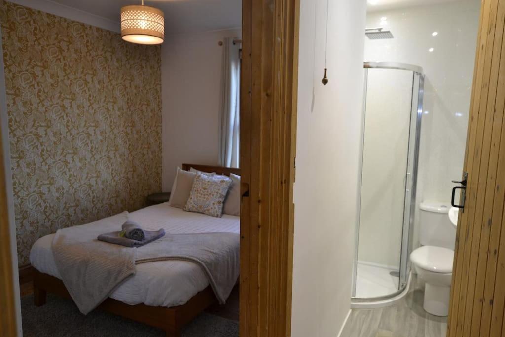 The Hive 4 Bed House Pool Table Air-Con Villa Maidstone Eksteriør billede